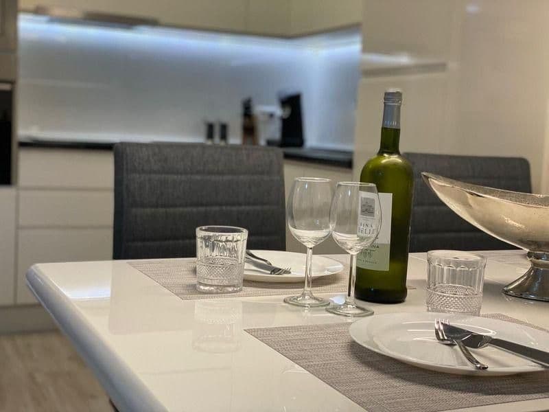 Makarska, namješten jednosoban stan s pogledom na more, 50 m2