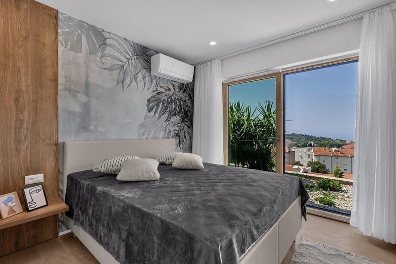 Makarska, luksuzni stan u centru 52,10 m2