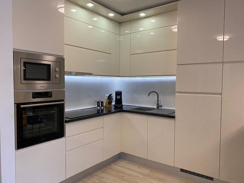 Makarska, namješten jednosoban stan s pogledom na more, 50 m2