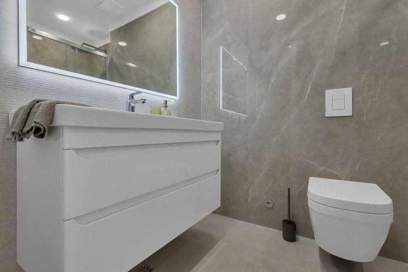 Makarska, luksuzni stan u centru 52,10 m2